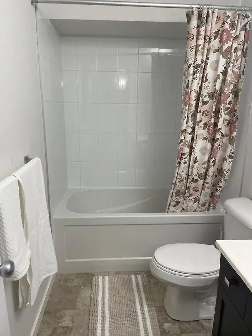 Tanager Place وينيبج شقة